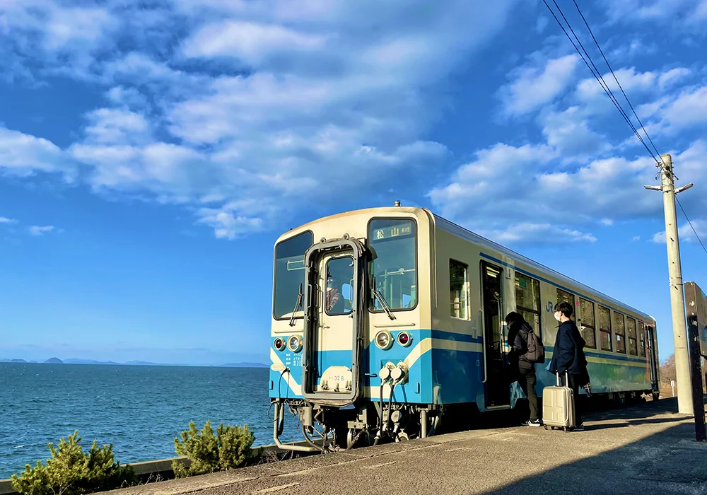 @traveller_withacamera 下灘駅 電車旅(伊予市)
